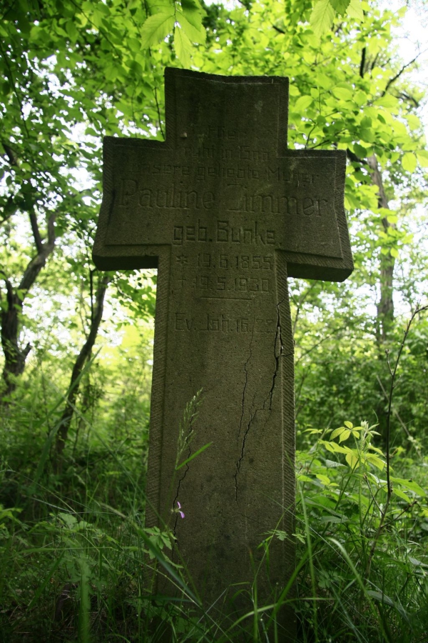 Stary cmentarz w Kadłubie