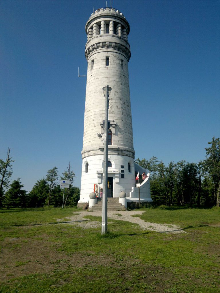 wieża wolno stojąca wieża Bismarcka na wielkiej sowie