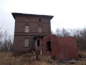 opuszczony budynek kolejowy