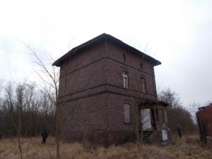 opuszczony budynek kolejowy