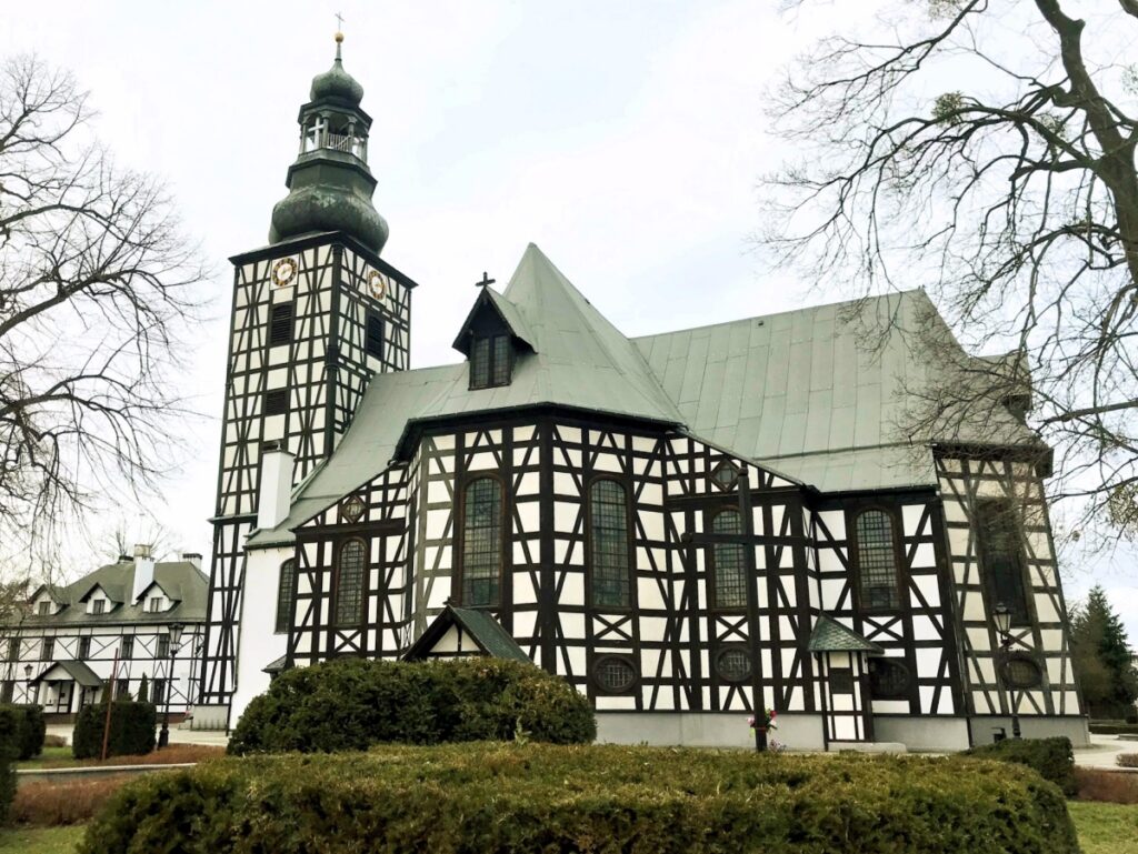 SzaSzachulcowy kościół św. Andrzeja Boboli w Miliczu. 