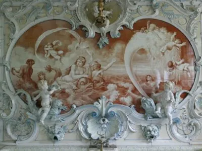 Pokój kąpielowy w pałacu Dietla. Mozaika przedstawia scenę z mitologii greckiej.